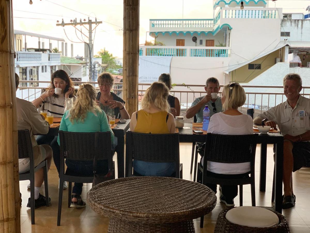 Hostal Costa Del Pacifico بويرتو أيورا المظهر الخارجي الصورة