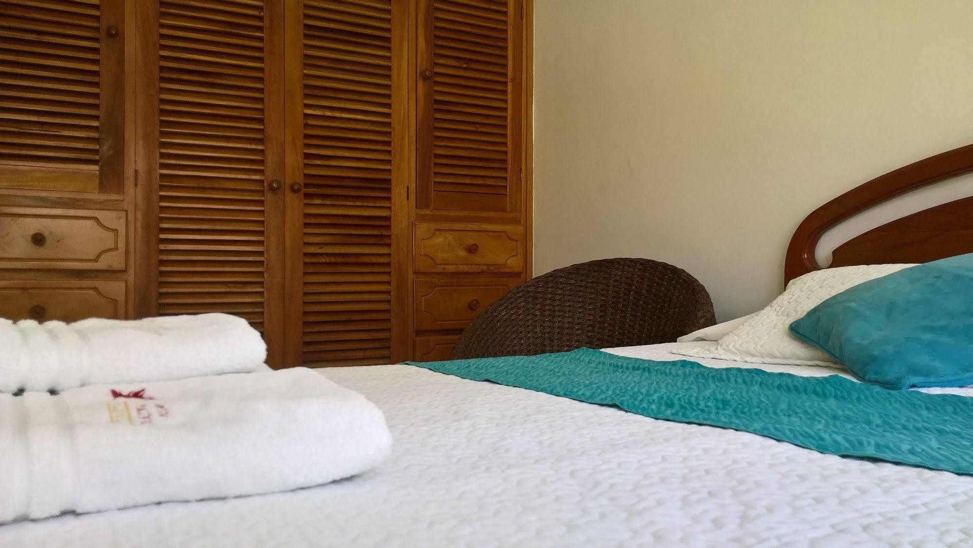 Hostal Costa Del Pacifico بويرتو أيورا المظهر الخارجي الصورة