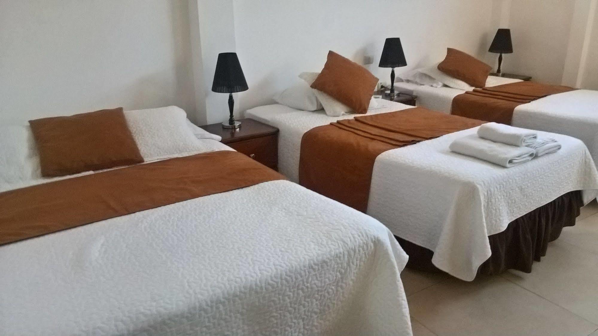 Hostal Costa Del Pacifico بويرتو أيورا المظهر الخارجي الصورة